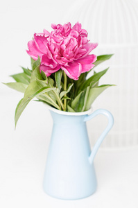 粉色花瓶里的花