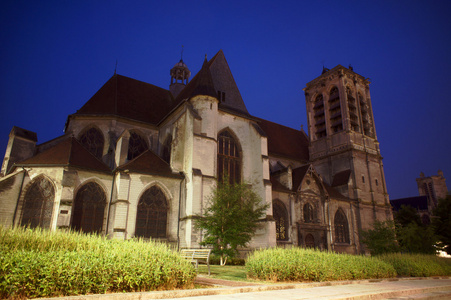 教会的圣 nizier 在晚上在特鲁瓦
