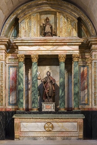 圣詹姆斯的雕塑。圣玛利亚拉雷亚纳吉修道院