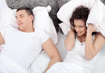 睡觉 说谎 成人 耳朵 丈夫 呼吸暂停 打鼾 有趣的 夫妇