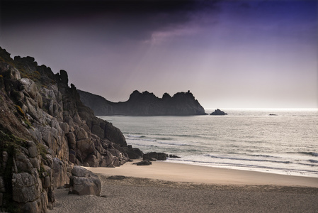 在英国康沃尔郡日落之前 porthcurno 黄色沙滩