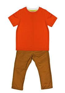 橙色 t 恤和芥末牛仔裤