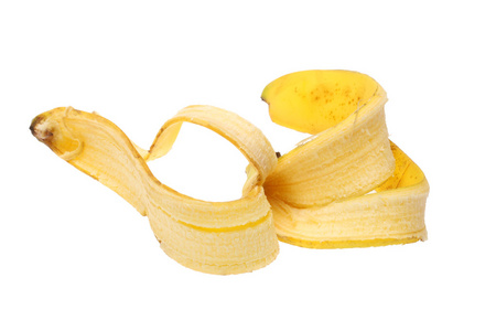 在白色背景上的香蕉剥皮