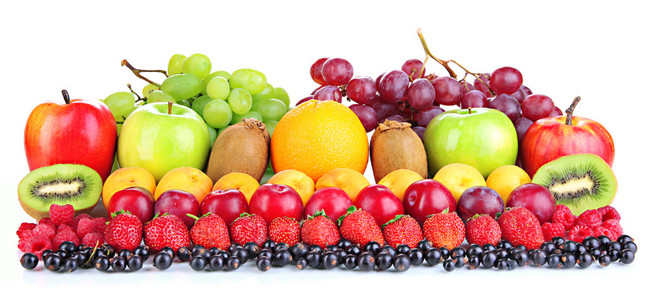 新鲜水果和浆果在白色隔离