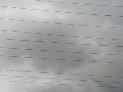 灰色天空电话线图片