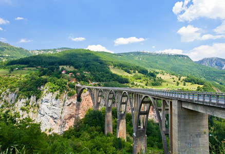 europe.montenegro 最高的桥梁