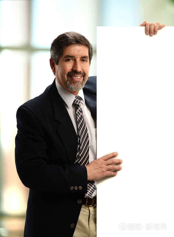 成熟的西班牙裔商人