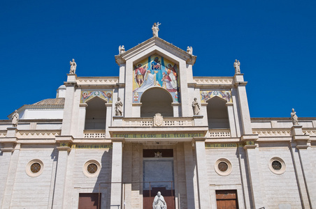 大教堂的 manfredonia。普利亚大区。意大利