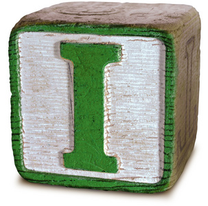 绿色木块的照片字母 i