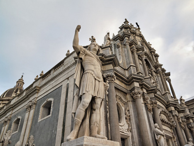 意大利西西里岛卡塔尼亚，大教堂广场