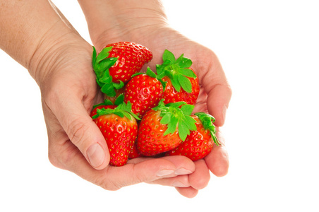 手里的新鲜草莓