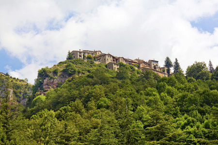 山高村