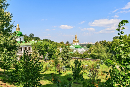 基辅佩乔尔斯克修道院始建于 1051年雅罗斯拉夫的智者