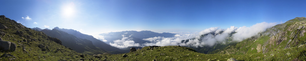 高山下的风景