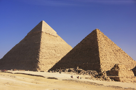 吉萨，开罗金字塔