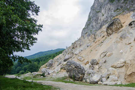 石灰石山