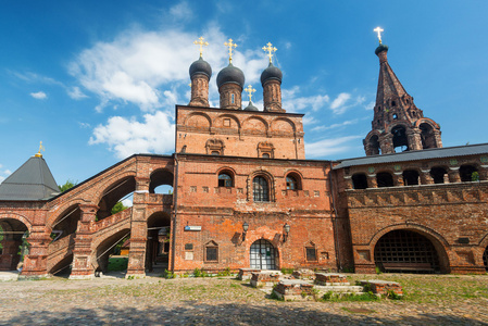 假设大教堂在莫斯科市中心的历史街