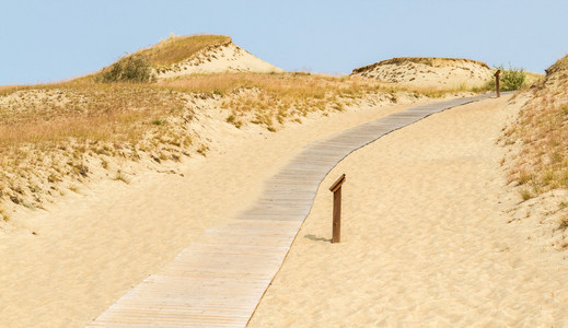 沙丘 nagliu，curonian 随地吐痰，立陶宛的道路