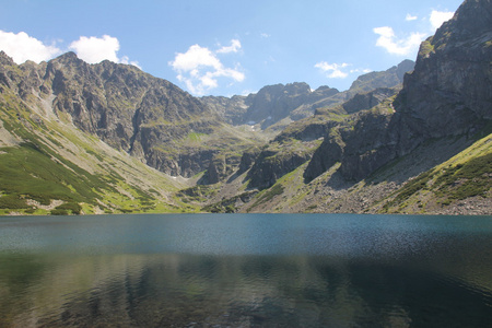 特拉山