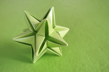绿星折纸