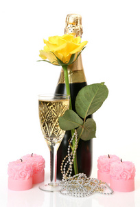 香槟和黄玫瑰