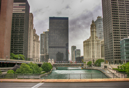 芝加哥。美丽的城市天际线和河