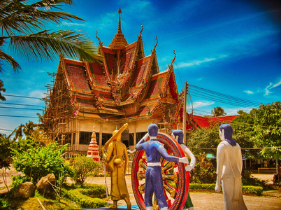 苏梅岛，泰国8 月 14 游客享受历史性寺