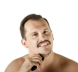 男人剃须脸用的电动剃须刀