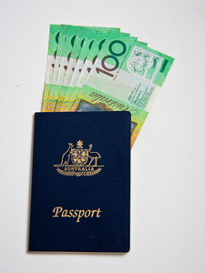 澳洲护照和现金