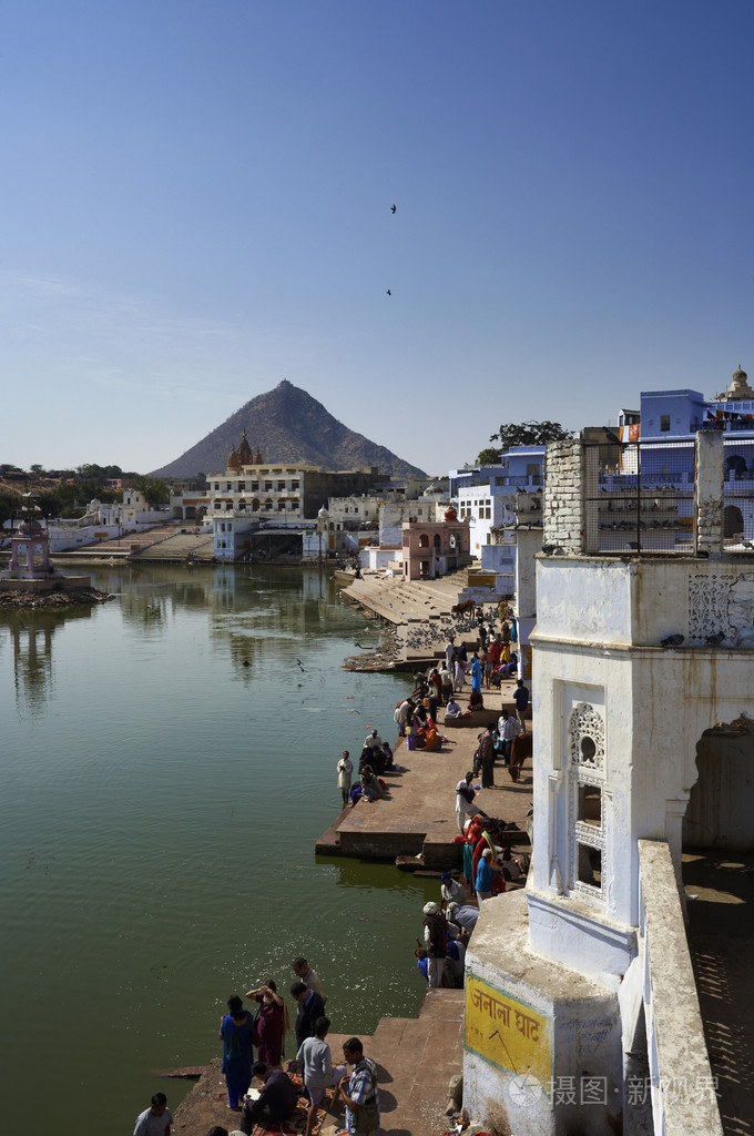印度拉贾斯坦邦, 普什卡, 印度朝圣者神圣湖里洗个澡