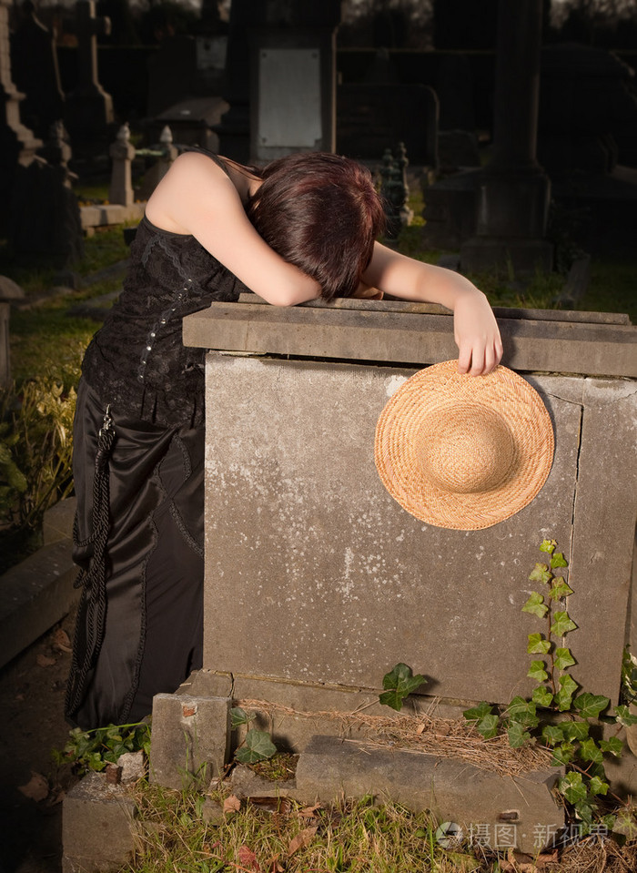 老严重年轻寡妇jpg