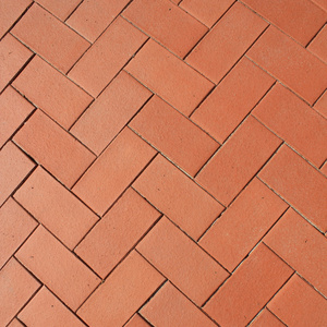 红砖的人行道照片