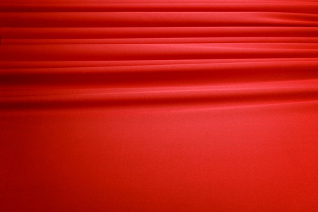 红色丝绸窗帘