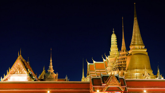 现场的来自泰国大皇宫玉佛寺的宝塔