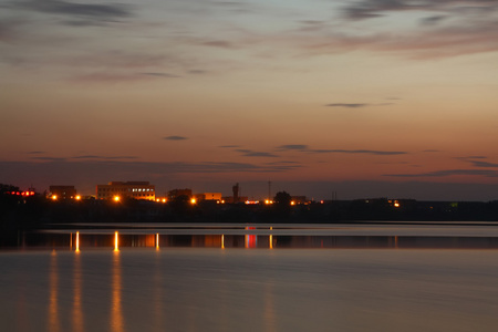 河夜景