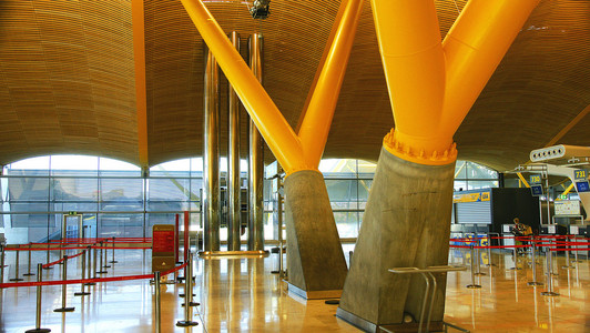 建筑细节的列巴拉哈斯机场终端 4