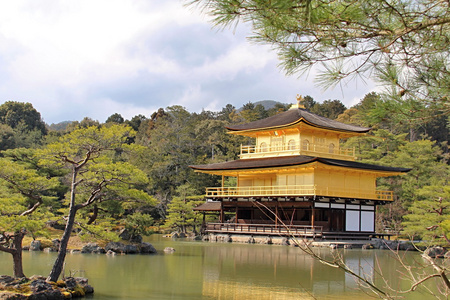 旧日本寺庙花园