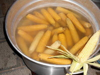 玉米棒子煮