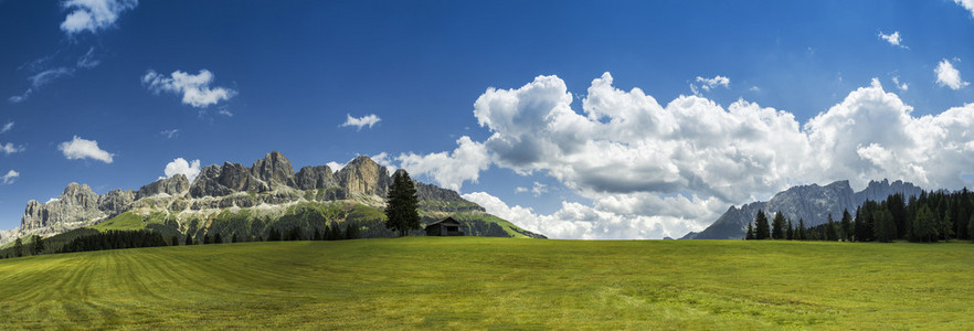 dolomiti catinaccio 和 latemar 的全景图