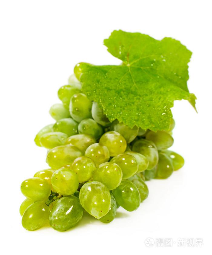 隔离白底绿葡萄