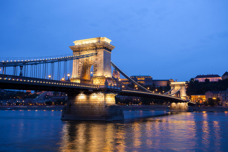 多瑙河河，布达佩斯市容链桥