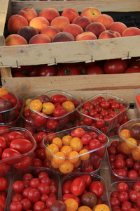 在市场上的小西红柿