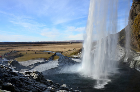美丽的瀑布 seljalandsfoss 在冰岛