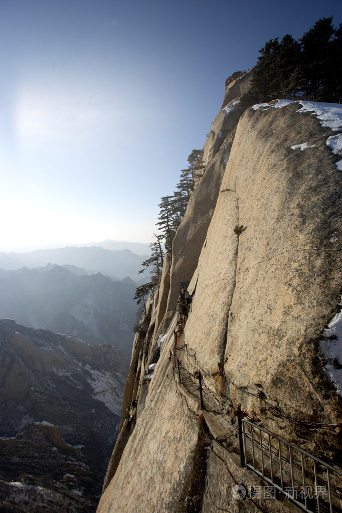 陕西华山南天门聚仙台"天空悬崖