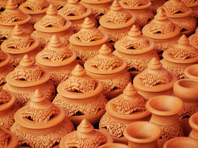 摇床工艺品，泰国人民的陶器