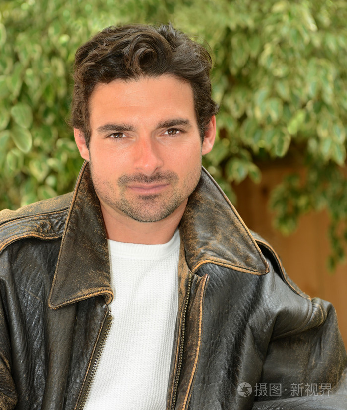 英俊的意大利人