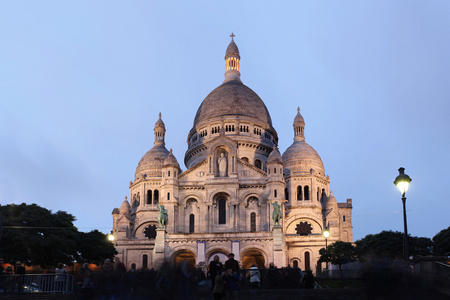 在法国，巴黎圣心堂