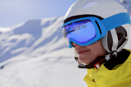 滑雪 滑雪 冬季运动女滑雪者的肖像