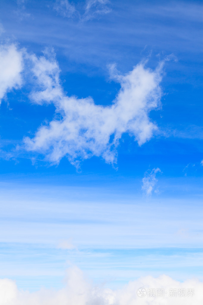 蓝蓝的天空照片-正版商用图片1d68bh-摄图新视界