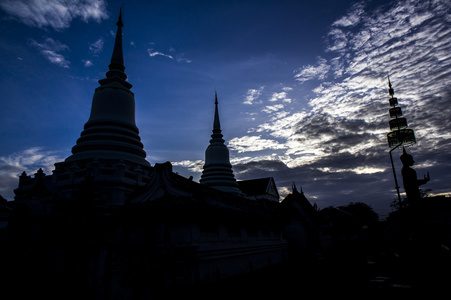 在 wat pichaya yatogaram 泰国曼谷剪影寺